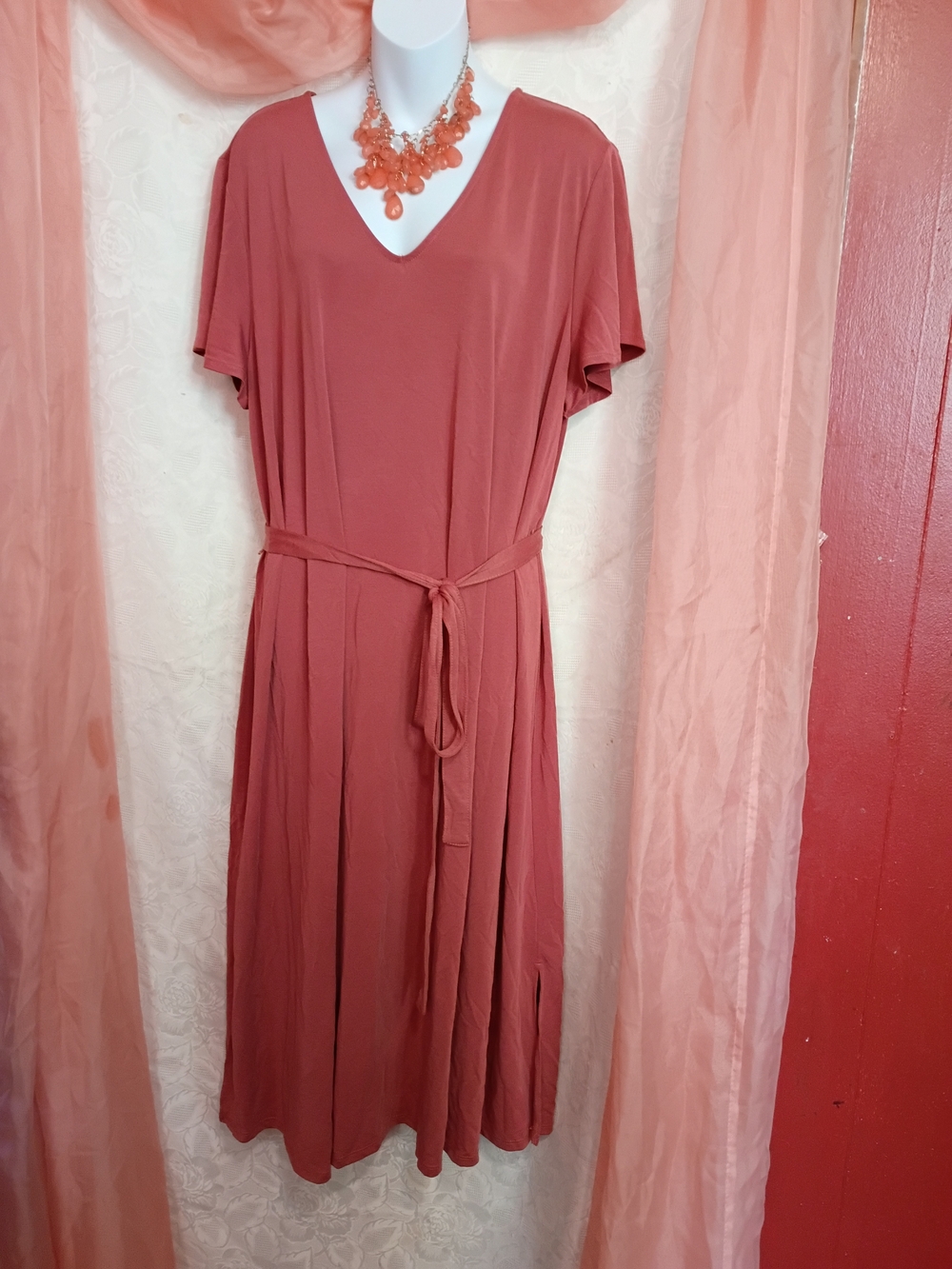 🛍️ BUNDLE ONLY🛍️Ava & Viv Rusty Rose V-Neck Belted Midi Dress
